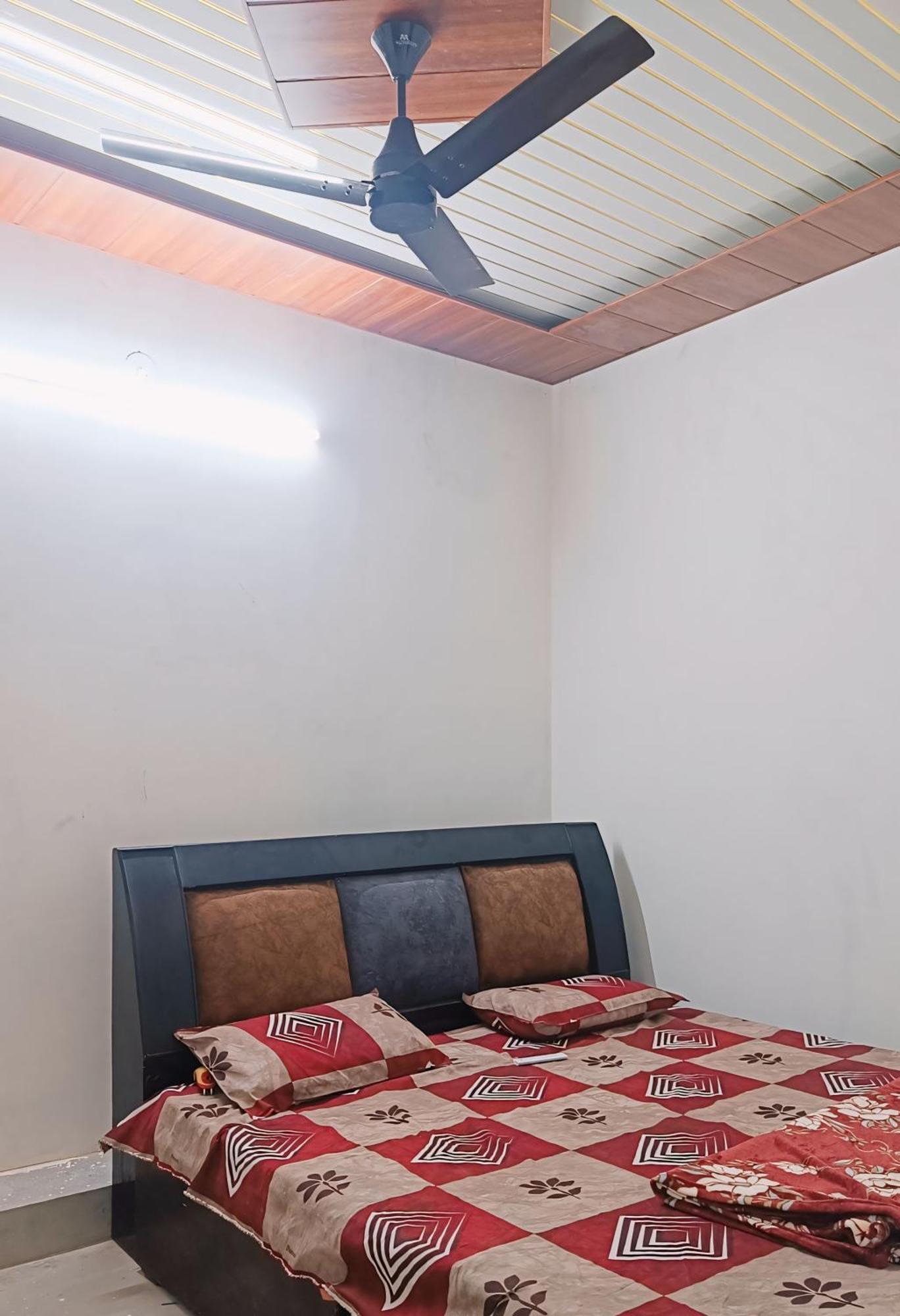 Keshav Narayan Home Stay Mathura Buitenkant foto