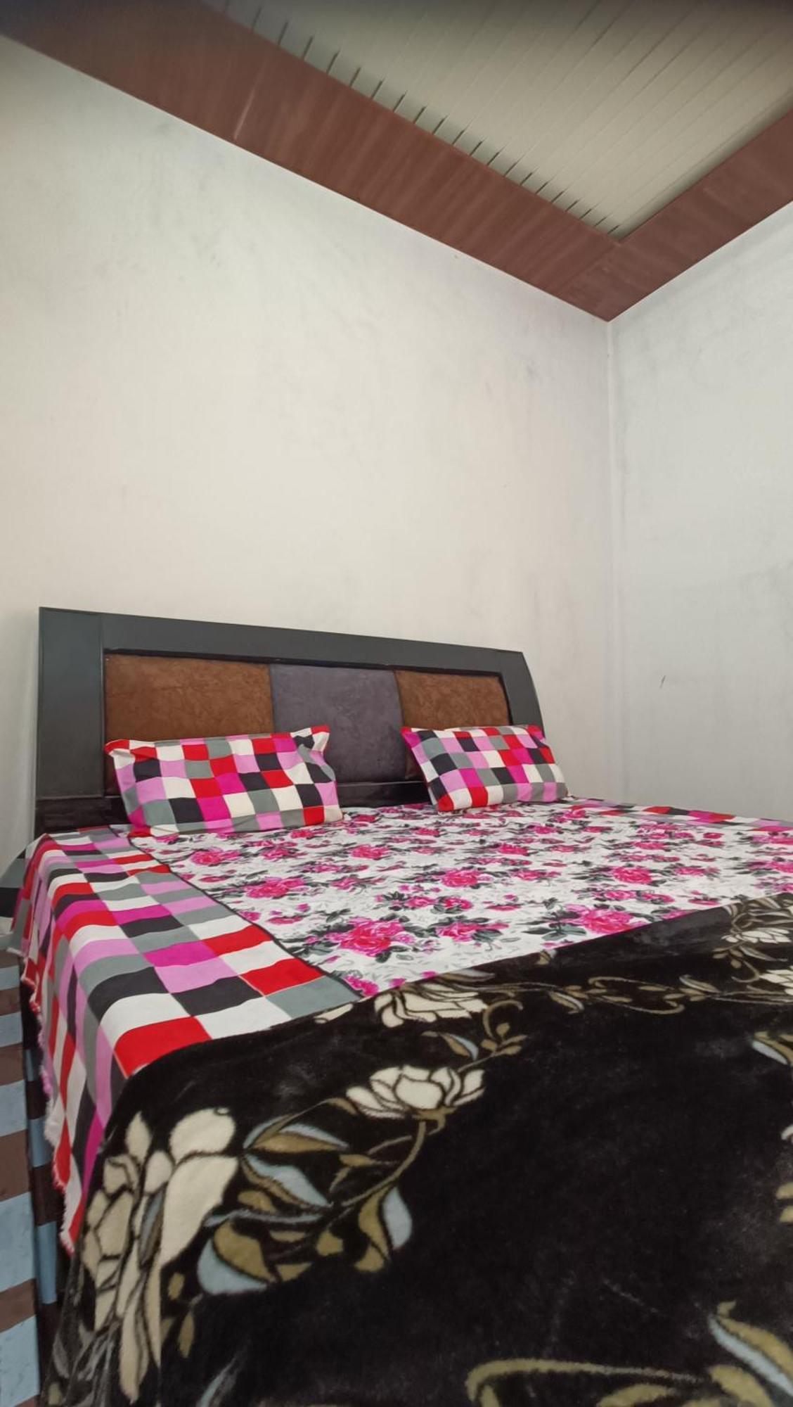 Keshav Narayan Home Stay Mathura Buitenkant foto