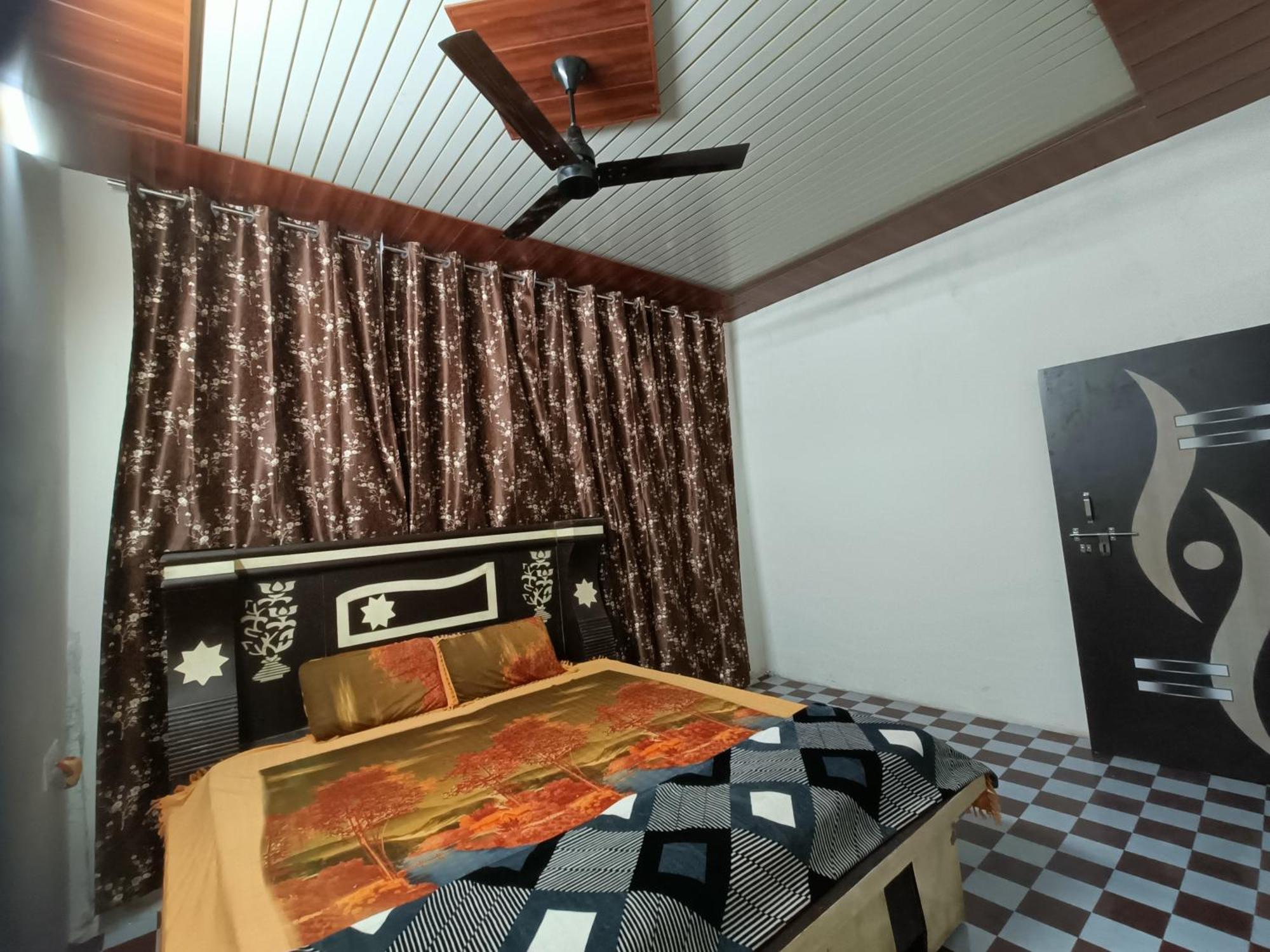 Keshav Narayan Home Stay Mathura Buitenkant foto